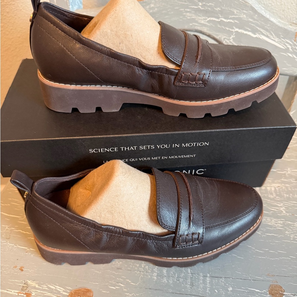 Vionic Women’s Brown Leather Penny Loafers